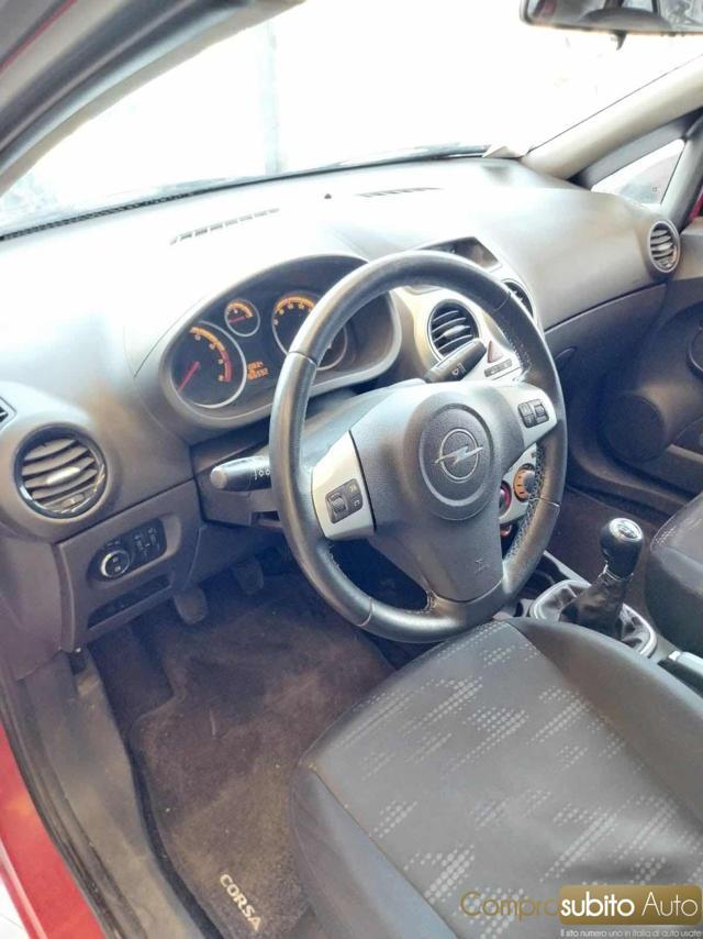 OPEL Corsa 1.2 5 porte Cosmo