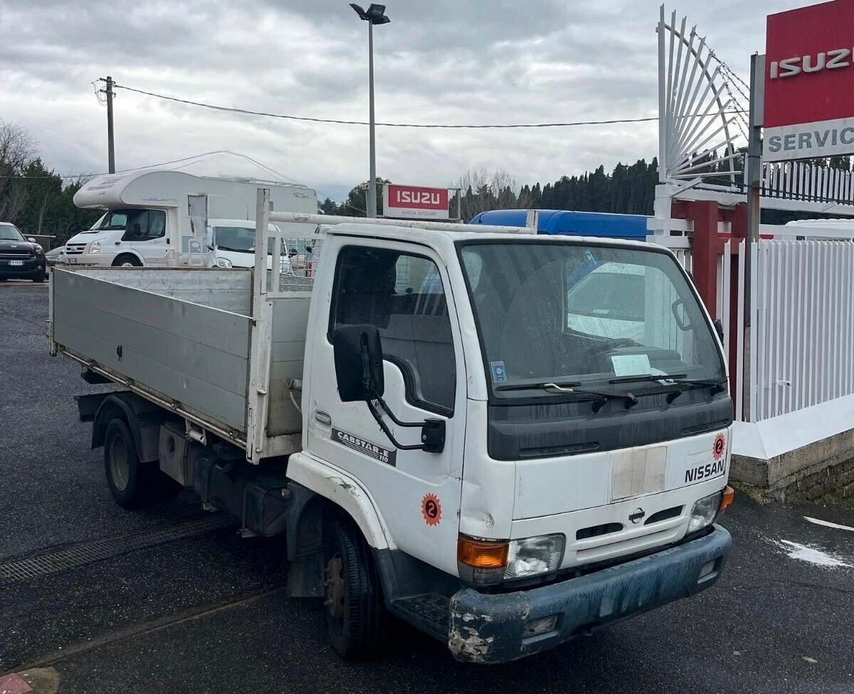 Nissan Cabstar E 110.35 3.0 Tdi con cassone ribaltabile trilaterale