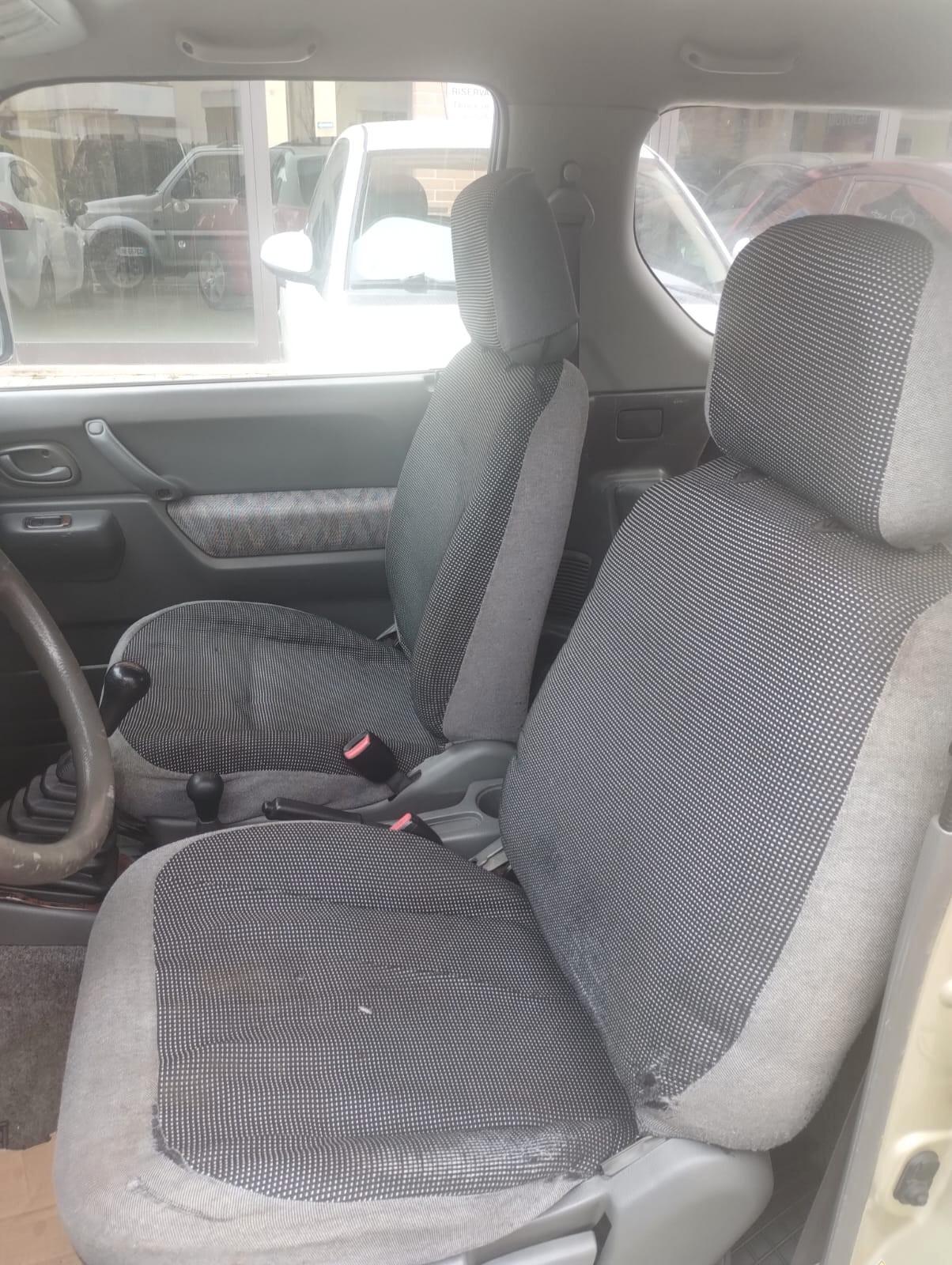 Suzuki Jimny 1.3i 16V cat 4WD JLX