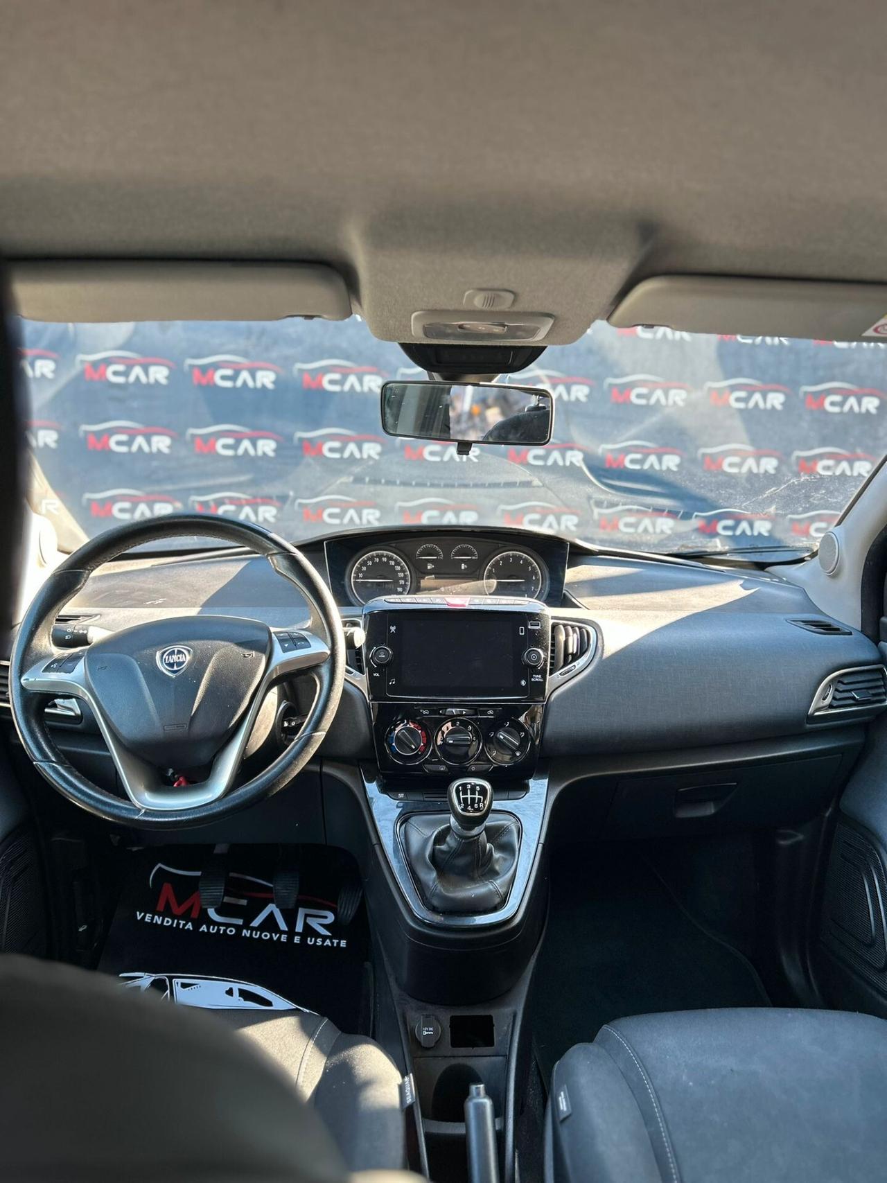 Lancia Ypsilon 1.0 FireFly 5 porte S&S Hybrid Ecochic Gold