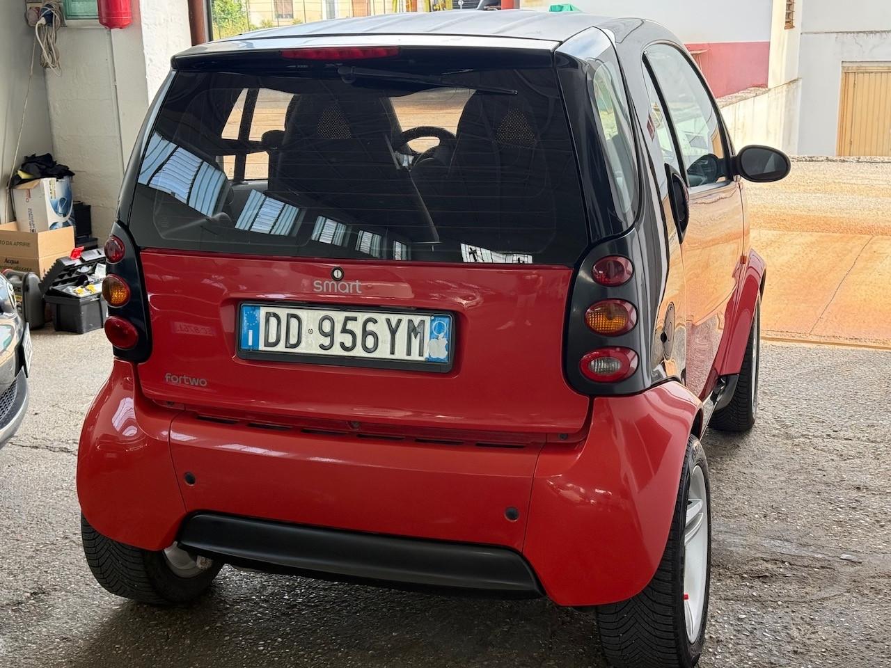 Smart ForTwo 700 coupé pure (37 kW)