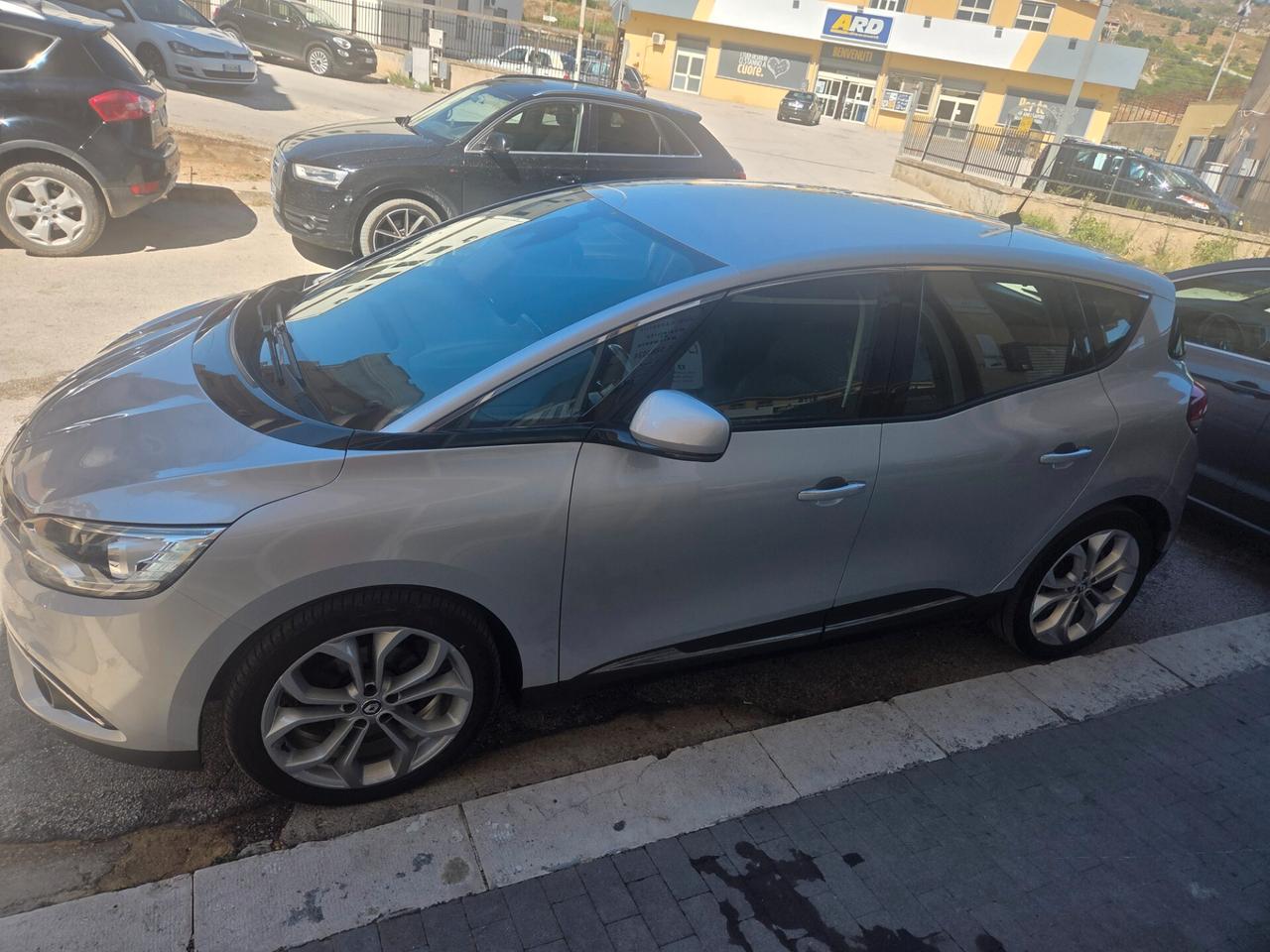 RENAULT SCENIC 1.5 110 CV ANNO 2018 KM140000 CERTIF