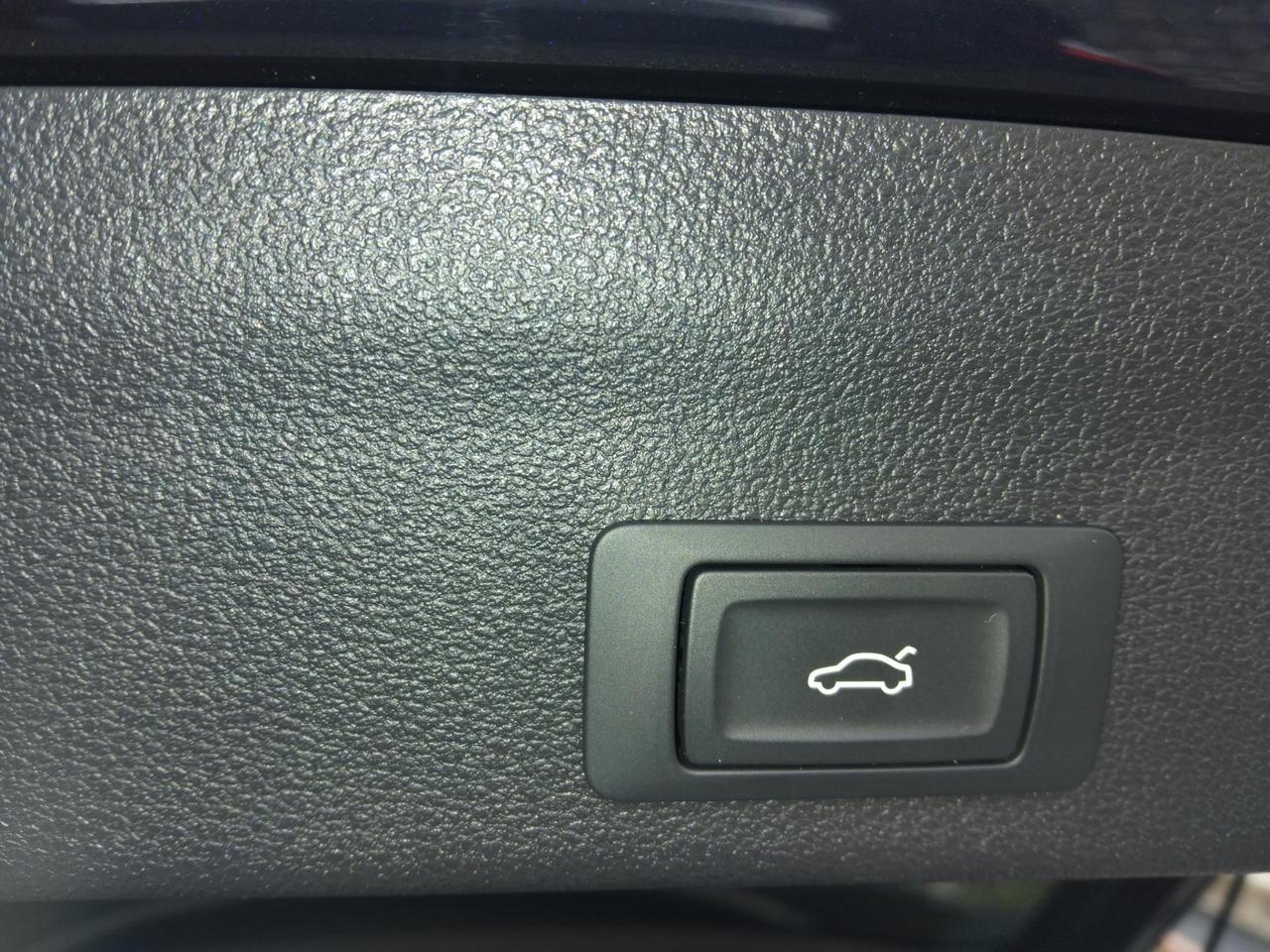 Audi A6 Avant 40 2.0 tdi mhev