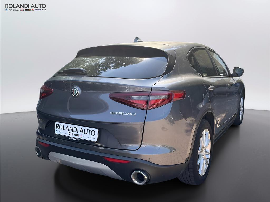 Alfa Romeo Stelvio 2.2 Turbo Business RWD Auto