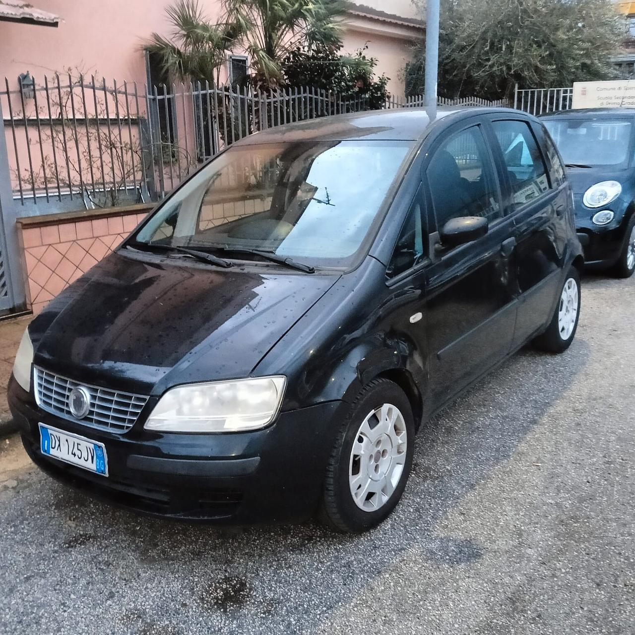 Fiat Idea 1.2 16V BlackLabel