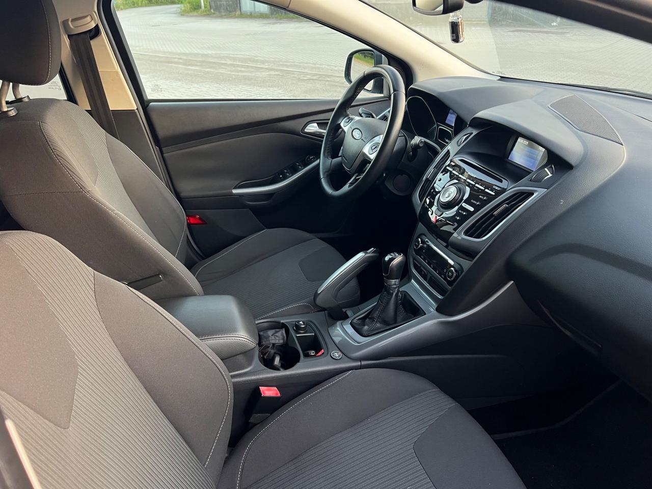 Ford Focus 1.6 CV 105 GPL Titanium