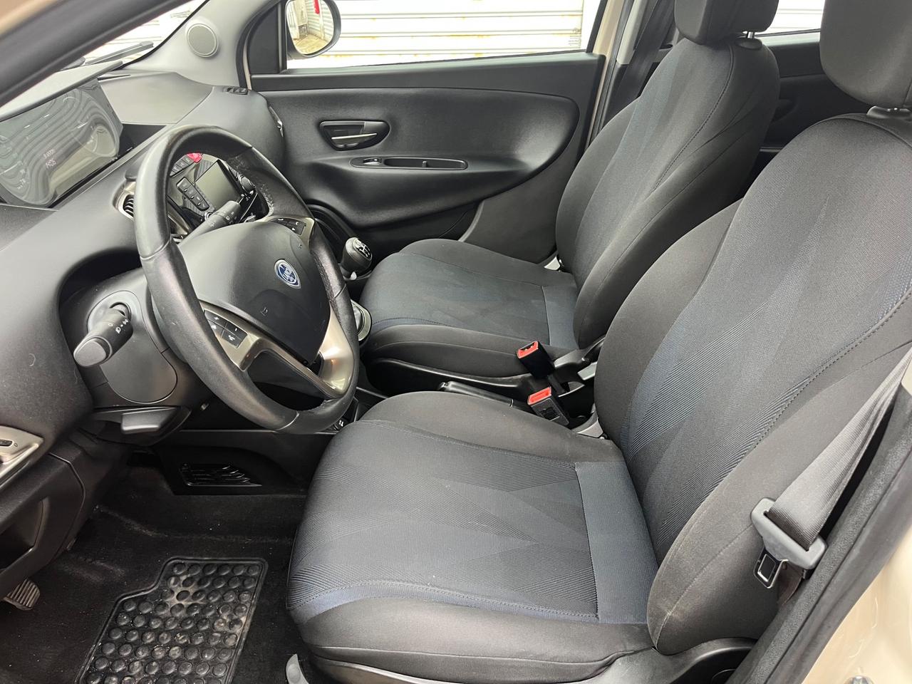 Lancia Ypsilon 1.2 69 CV 5 porte GPL Ecochic Gold
