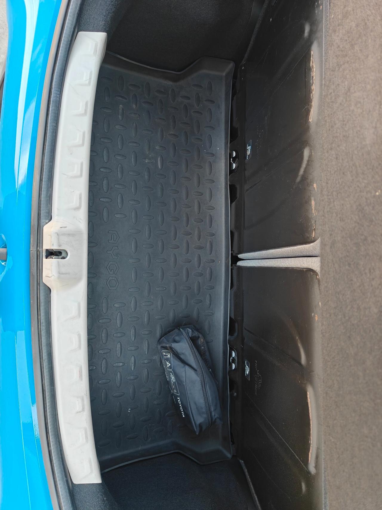 Toyota Aygo 1.0 VVT-i 72 CV 5 porte x-fun