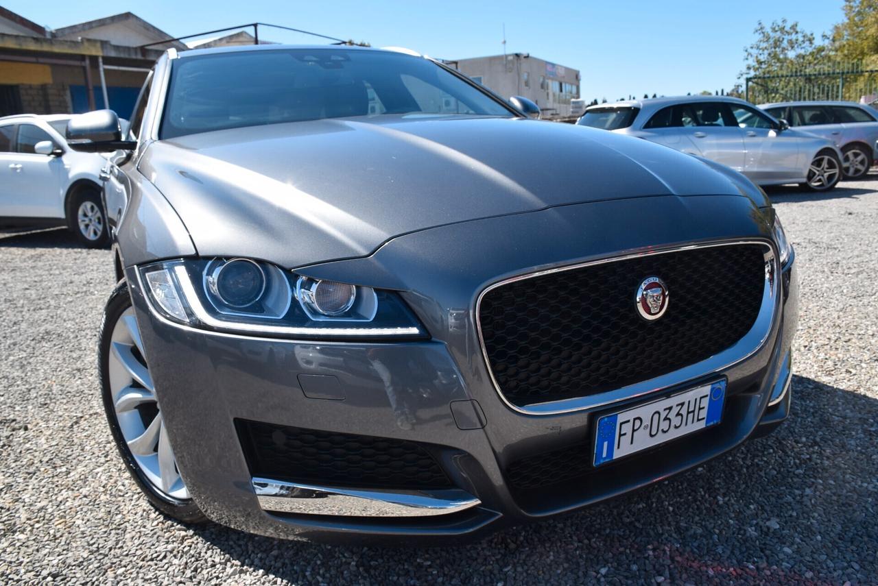 Jaguar XF Sportbrake 4X4 2.0D 180CV AWD automatica Prestige NAVI CRUISE SENSORI CAM PELLE BT