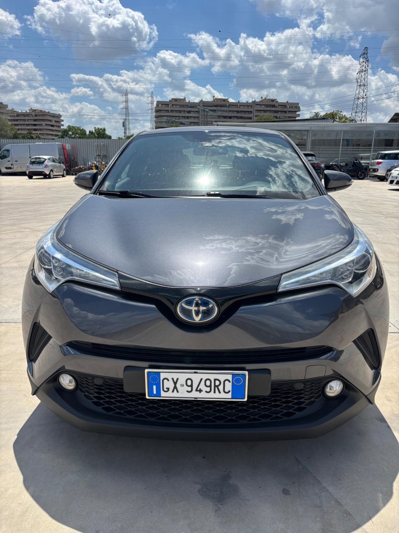 Toyota C-HR 1.8 Hybrid E-CVT Trend