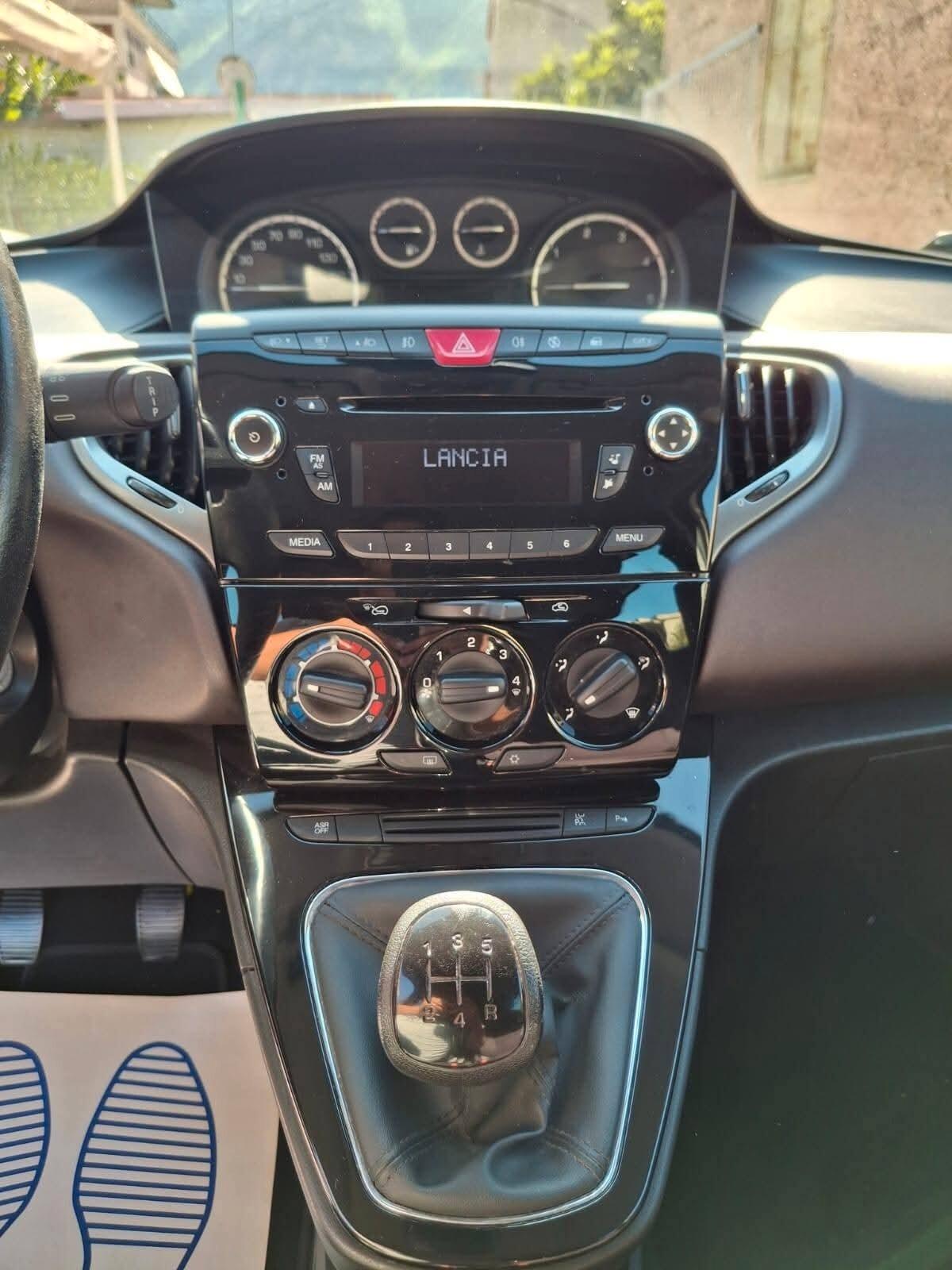 Lancia Ypsilon 1.3 MJT 16V 95 CV 5 porte S&S Gold