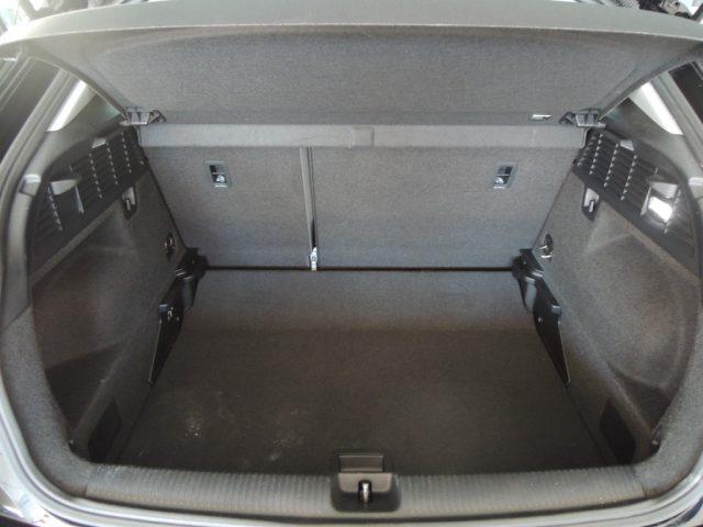 AUDI Q2 30 TFSI Business