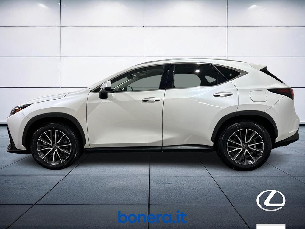 Lexus NX 2.5 Plug-in Premium 4WD e-CVT