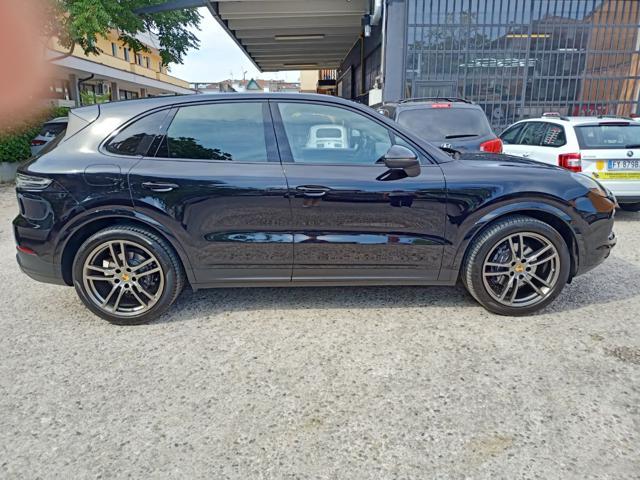 PORSCHE Cayenne 3.0 V6