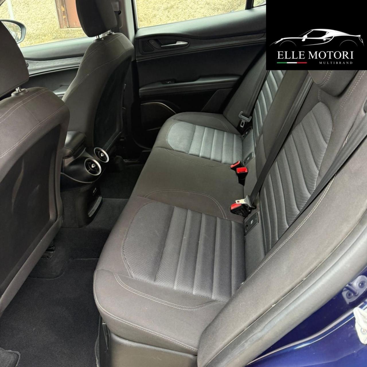 Alfa Romeo Stelvio 2.2 Turbodiesel 160 CV AT8 RWD Business
