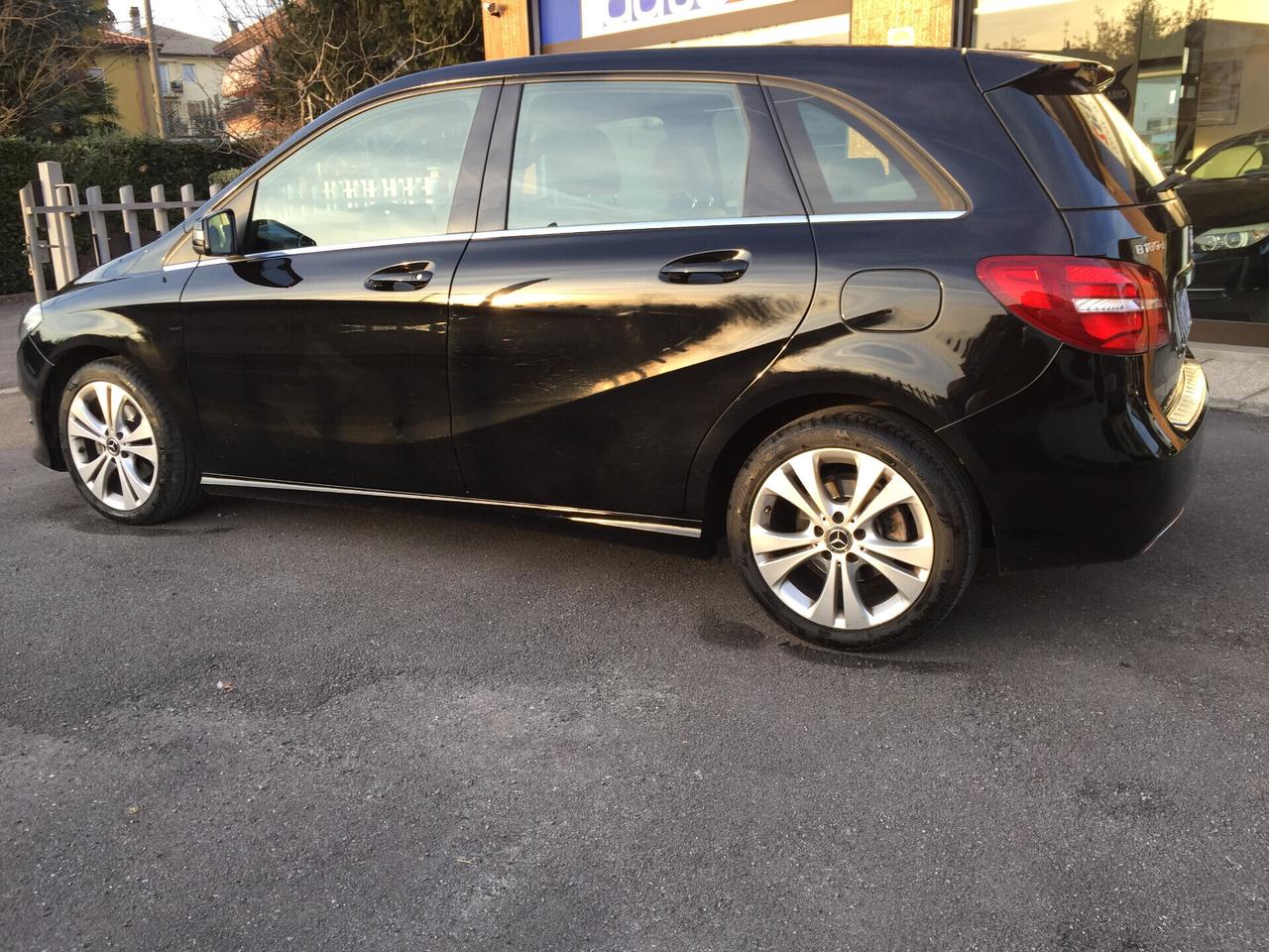 Mercedes-benz B 180 d Automatic Sport