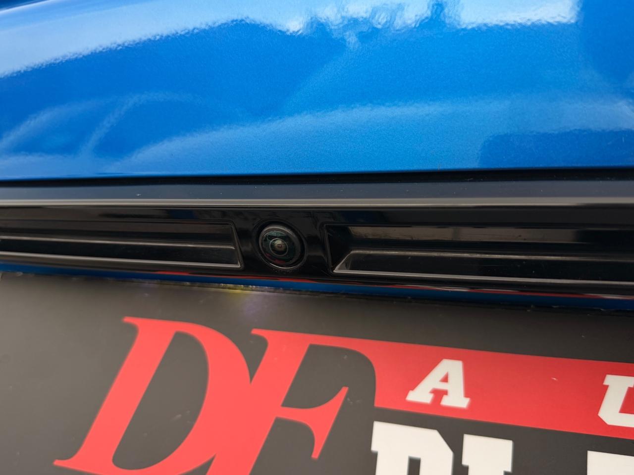 Peugeot 2008 1.5 BlueHDi 130 EAT8 Allure navi cockpit