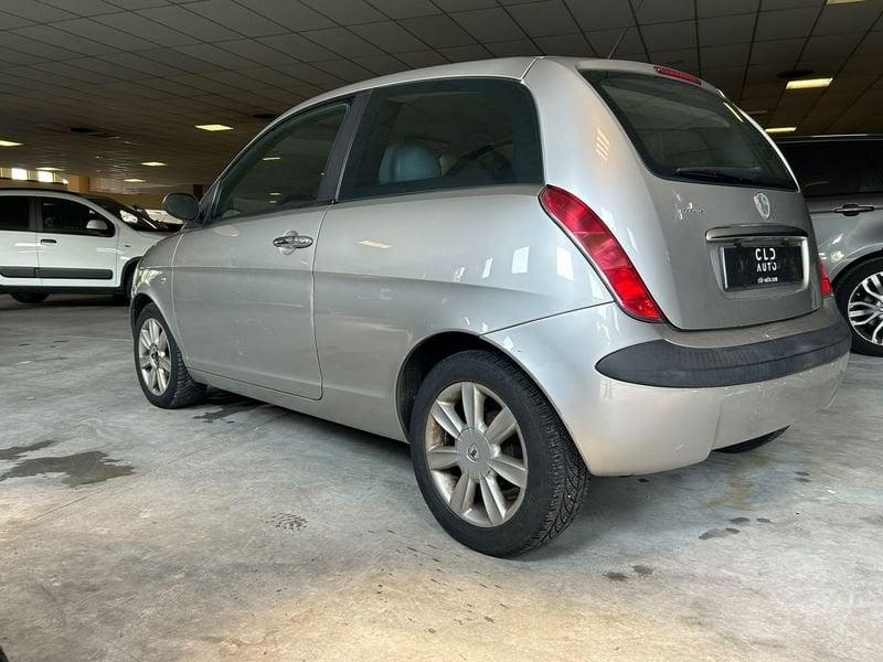 Lancia Ypsilon YPSILON 1.2 16V PLATINO