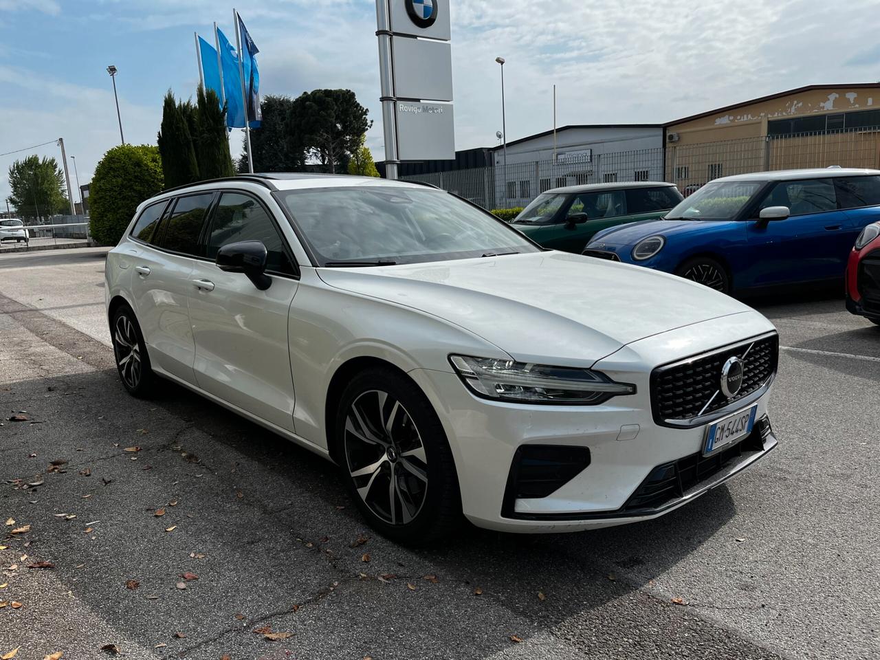 Volvo V60 B4 (d) automatico Plus Dark