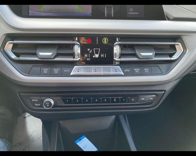 BMW Serie 1 F40 118d Business Advantage auto