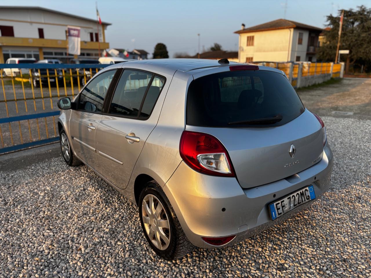 Renault Clio 1.2 16V 5 porte Luxe