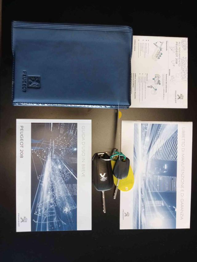 PEUGEOT 208 1° serie PureTech 82 5 porte Allure