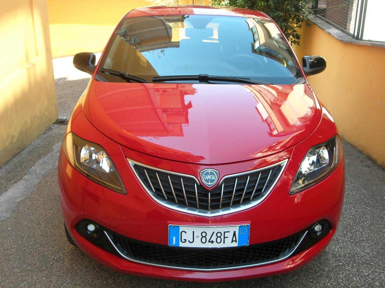 Lancia Ypsilon 1.0 FireFly 5 porte S&S Hybrid Ecochic Gold