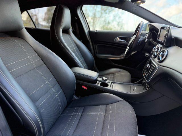 MERCEDES-BENZ GLA 200 d Automatic Premium