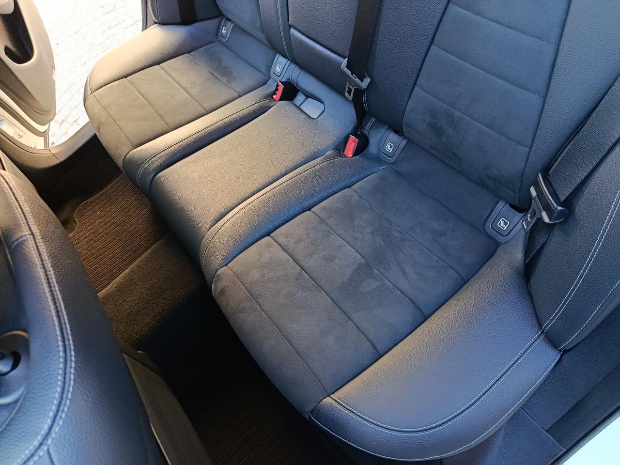 Mercedes-Benz E 220 Premium Plus E 220 D #8033