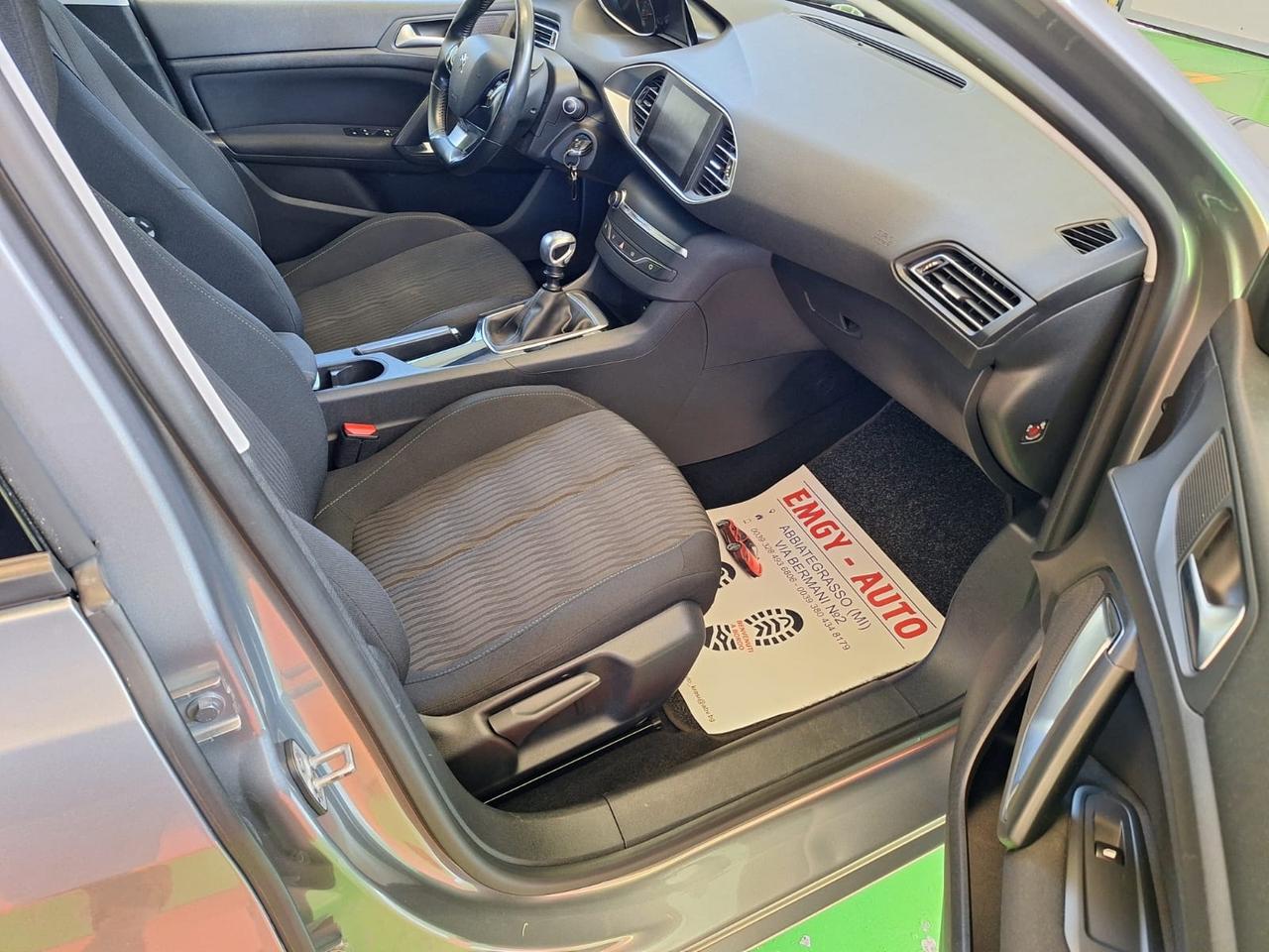 Peugeot 308 PureTech Turbo 136 cv. 1.2 benzina