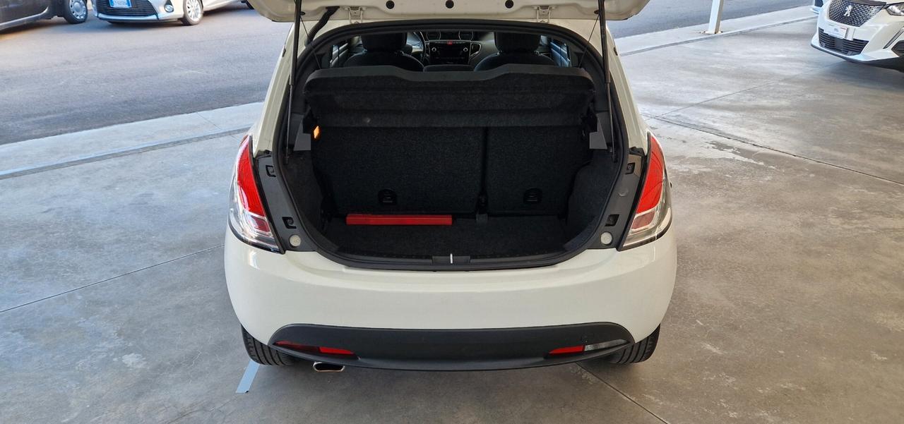 Lancia Ypsilon 1.3 Mjt 95cv 5 porte Platinum