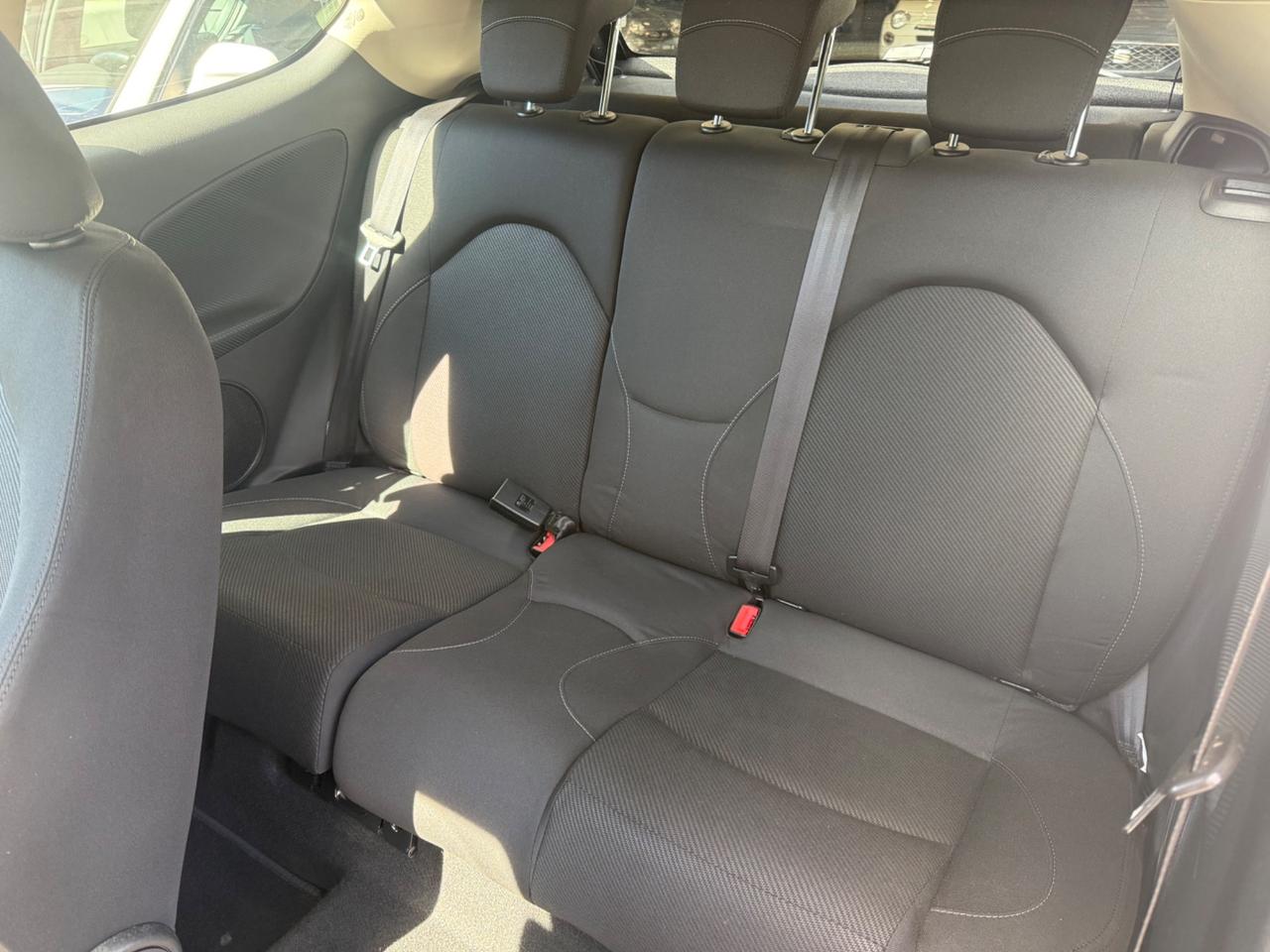 Alfa Romeo MiTo 1.3 JTDm-2 95 CV S&S Distinctive