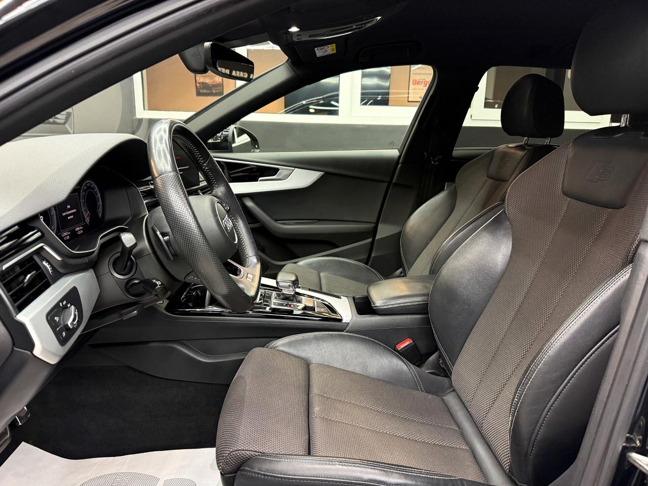 Audi A4 2.0 TDI QUATTRO 190CV SLine Stronic