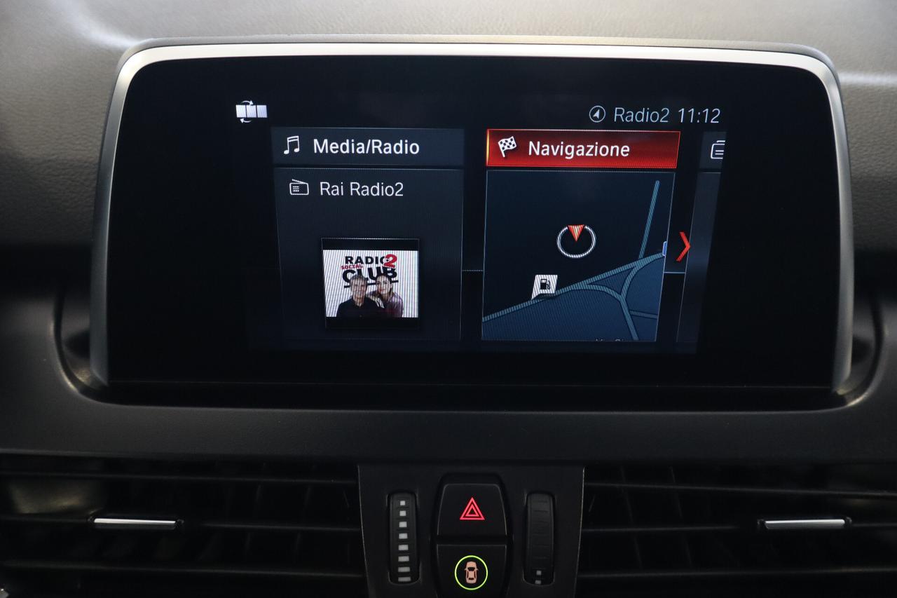 BMW 218d ACTIVE TOURER ADVANTAGE