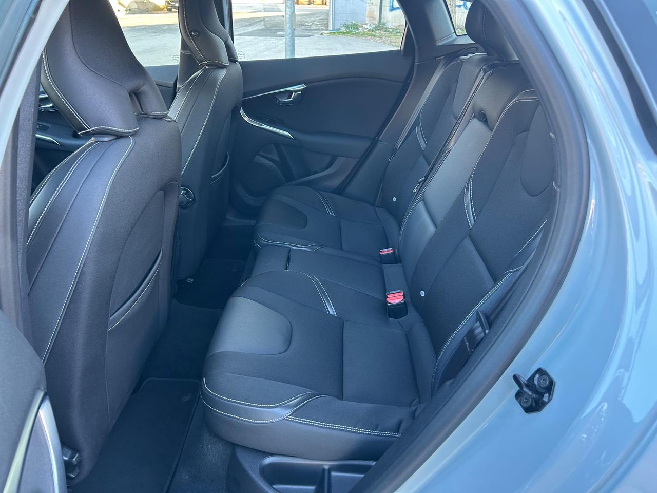 Volvo V40 D2 1.6 Diesel 115 cavalli 2013 Retrocamera