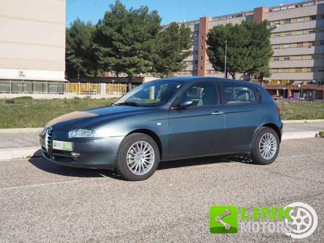 ALFA ROMEO 147 1.6i 16V T.S. (105 CV) cat 5p. Dist.