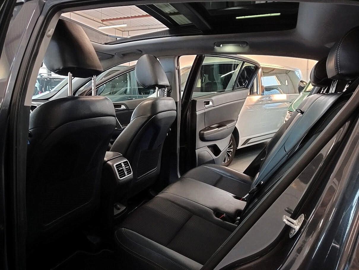 Kia Sportage 1.7 CRDI TETTO GANCIO CAMERA LED 19" BELLISSIMA