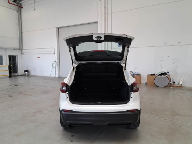 Nissan Qashqai 1.3 DIG-T N-Connecta 2WD