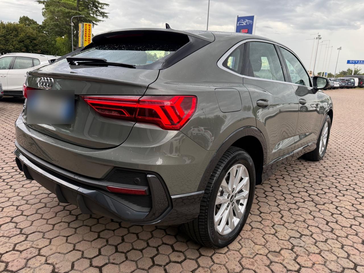 Q3 SPB 45 TFSI e S tronic Business Plus