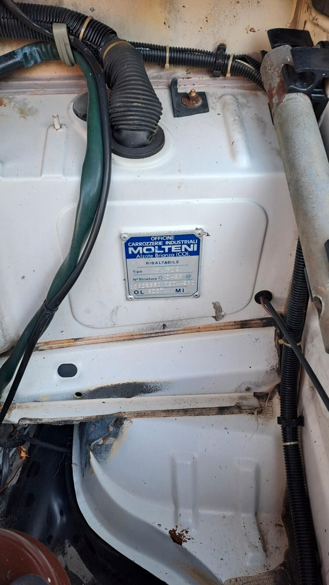 Iveco daily 35-8 RIBALTABILE tri laterale POCHI KM