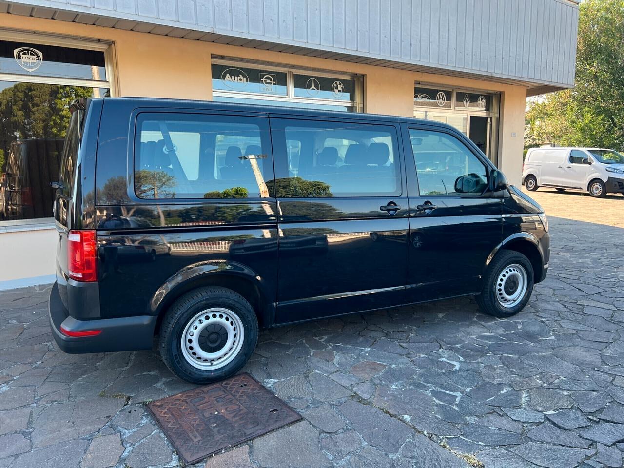 Volkswagen Transporter 2.0 TDI 102CV PC Kombi 9 posti