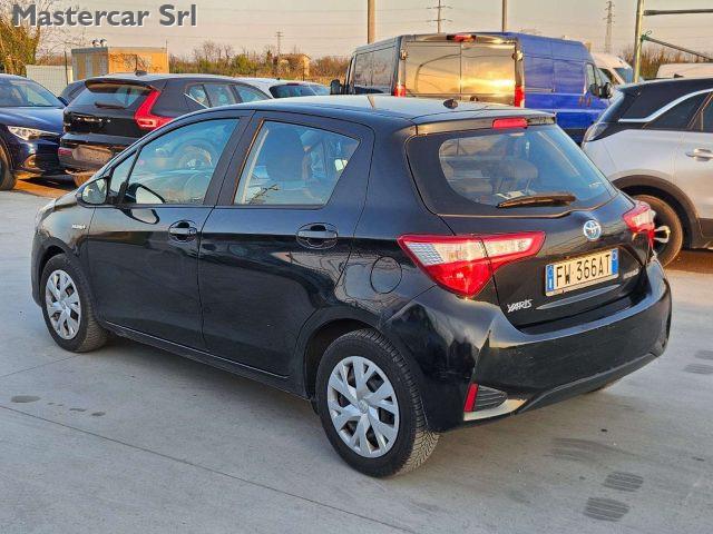 TOYOTA Yaris Yaris III 2017 5p 1.5h Business - FW366AT