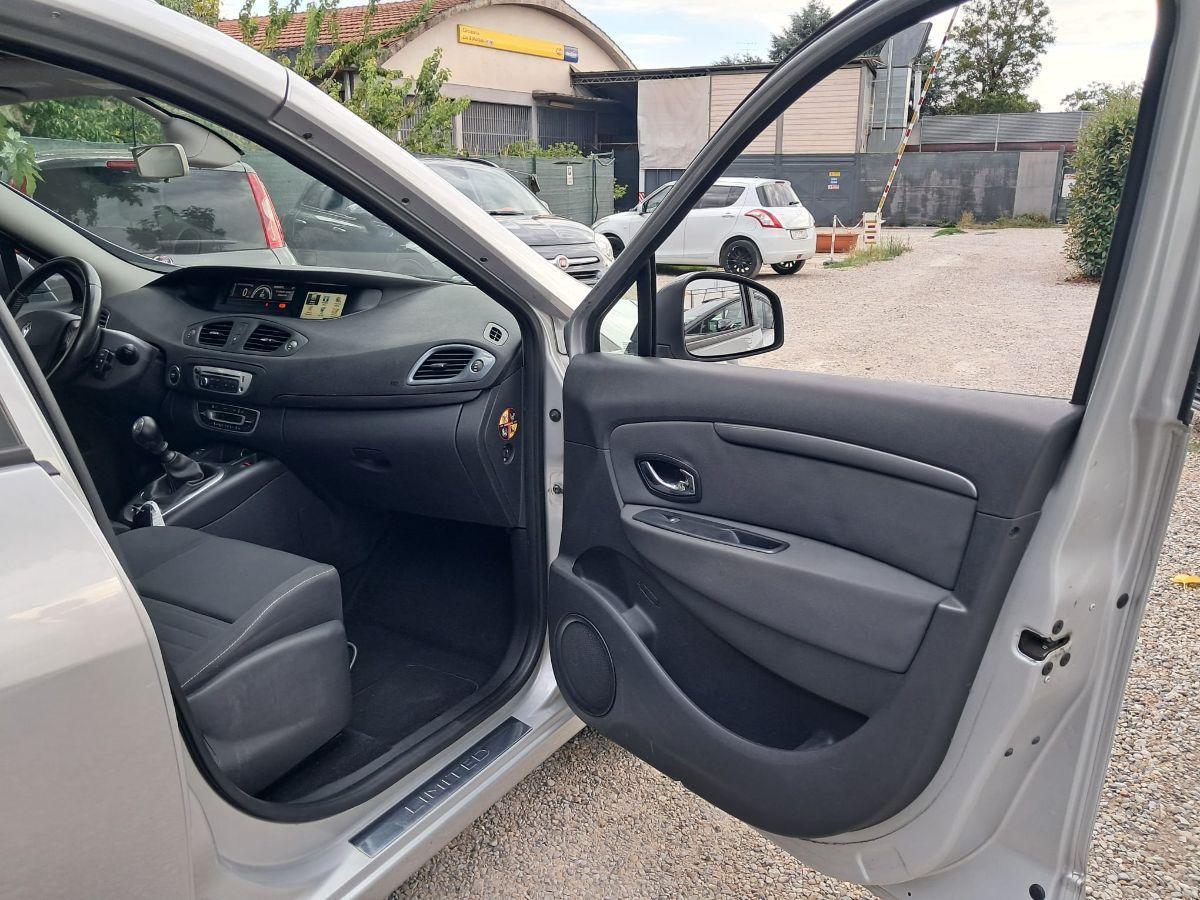 RENAULT - Scénic - 1.5 dCi 110 CV Limited - 7 Posti!