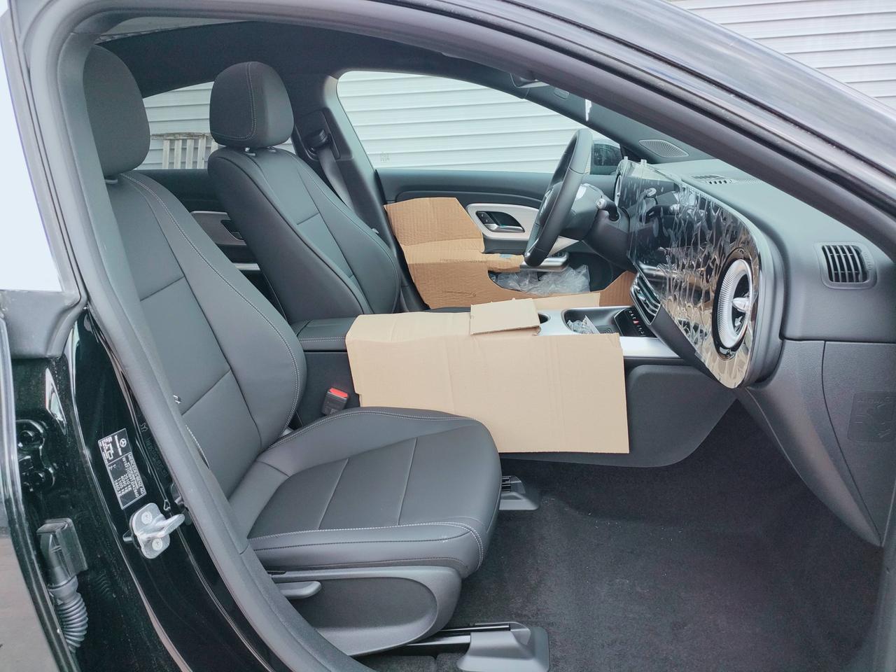 Mercedes-Benz CLA 250+ con tecnologia EQ