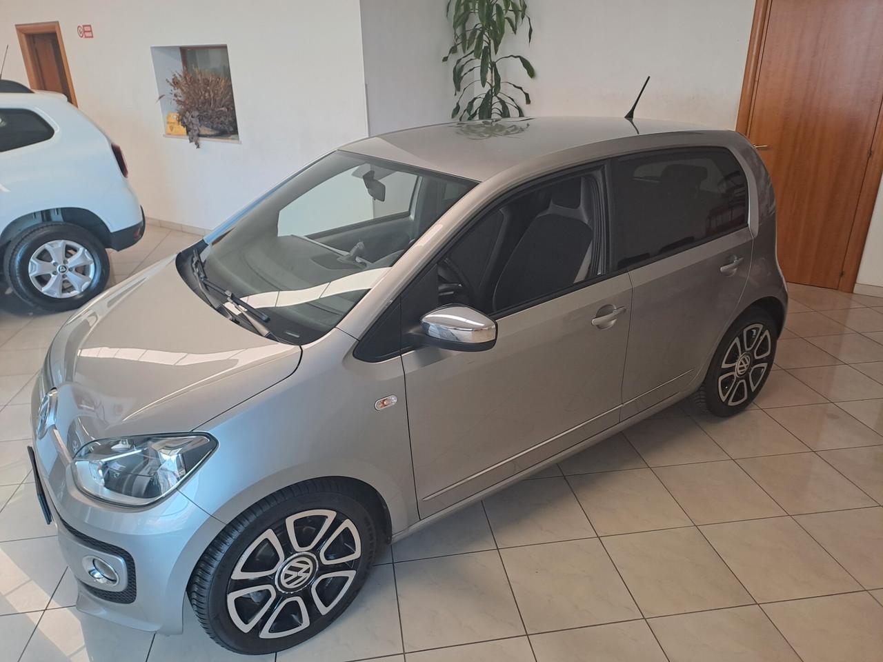 Volkswagen up! 1.0 75 CV 5p. high