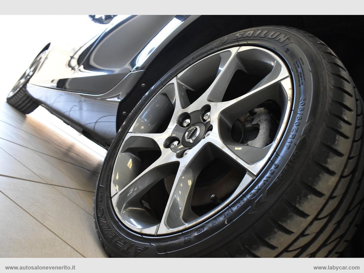 VOLVO V40 D3 Volvo Ocean Race