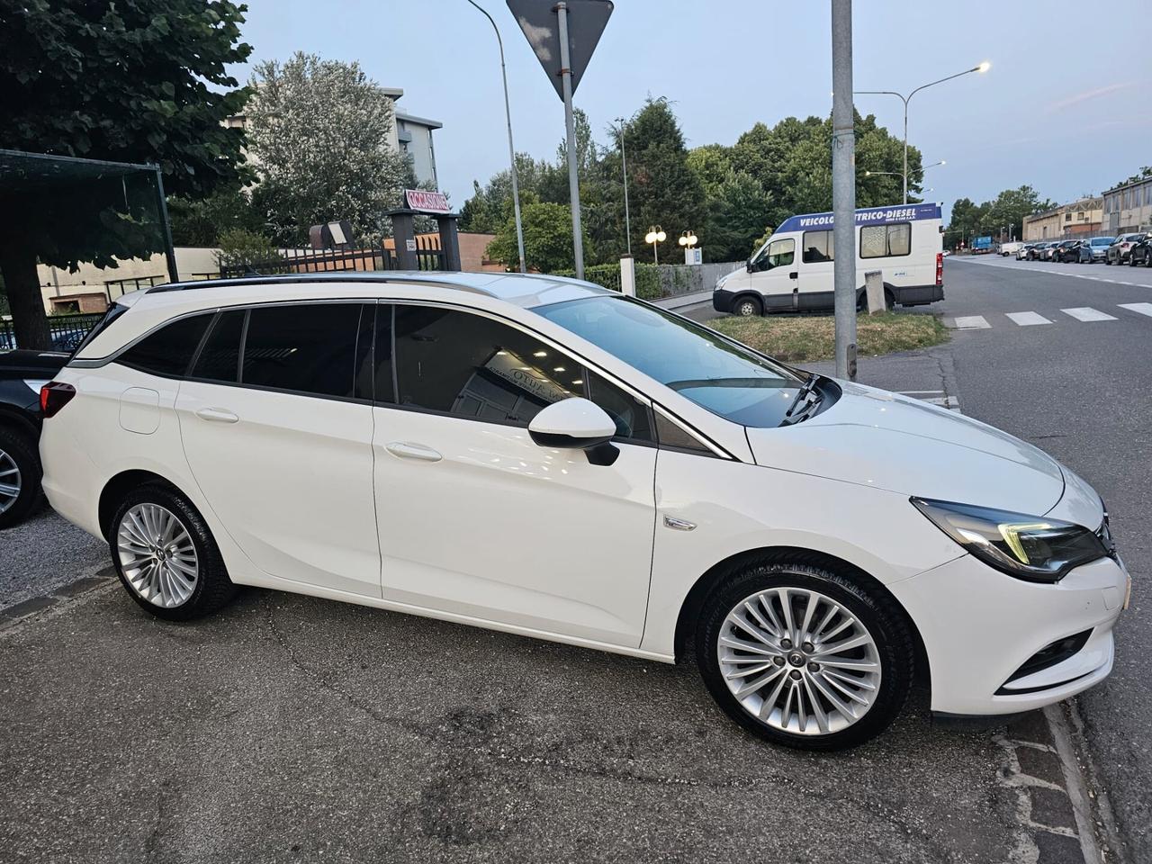 Opel Astra 1.6 CDTi 110cv S&S Sports Tourer Innovation*Euro6*