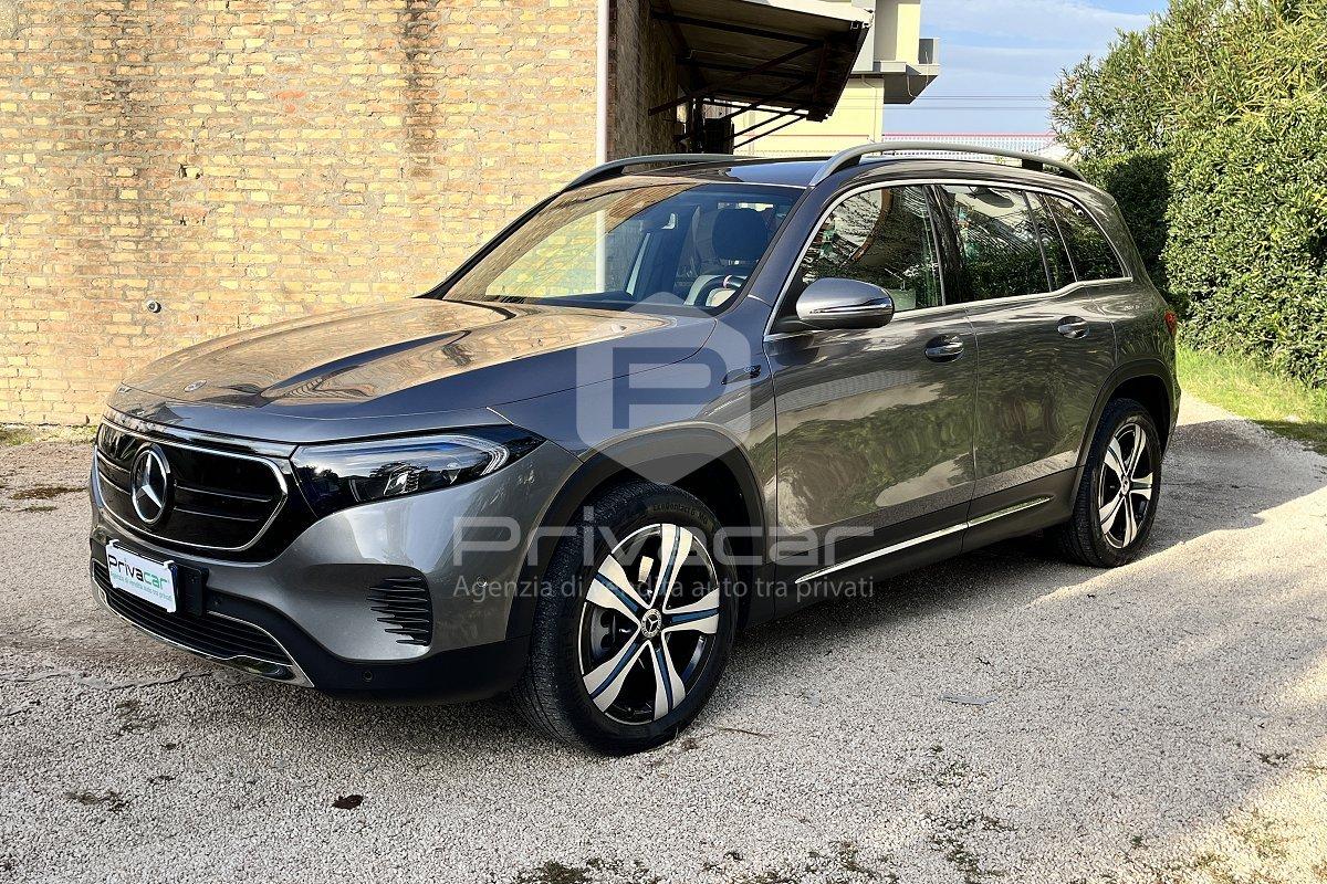MERCEDES EQB 300 4Matic Premium