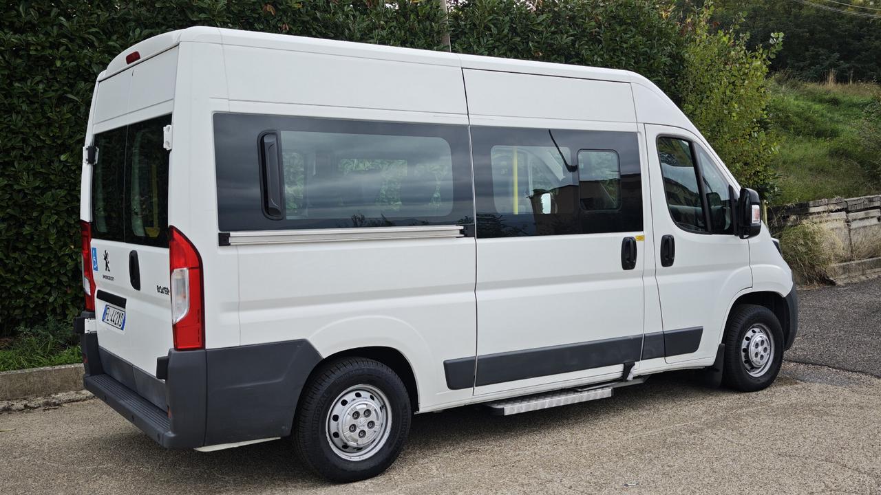 Peugeot Boxer 330 2.0 BlueHDi/130CV trasporto disabili