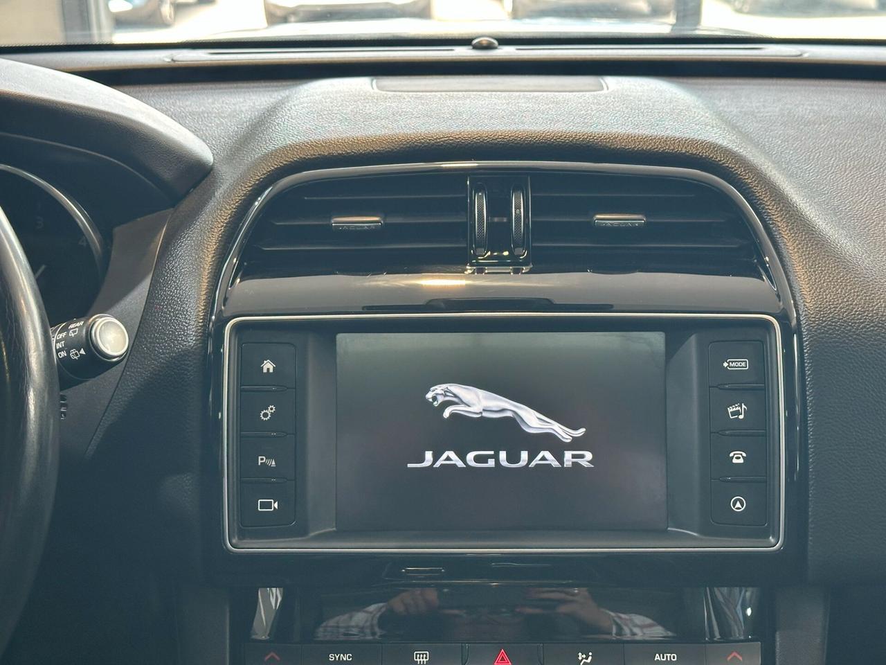 Jaguar F-Pace 2.0 D 180 CV AWD R-Sport